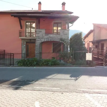 Daire Mit Pelletofen Und Direktem Zugang Zu Terrasse Und Garten Vercana